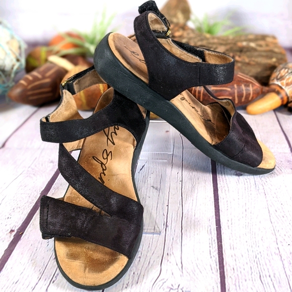 easy spirit kailynne sandals